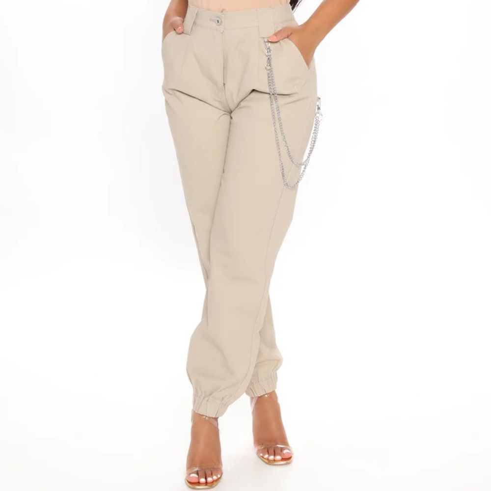 Fashion Nova - Born to Chain Rock Jogger pant - Taupe